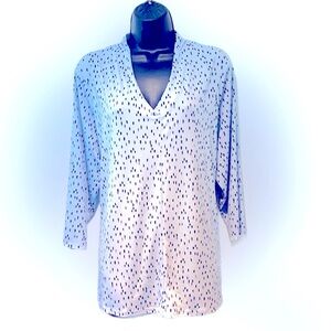 Worthington Black and White Patterned V-Neck Blouse